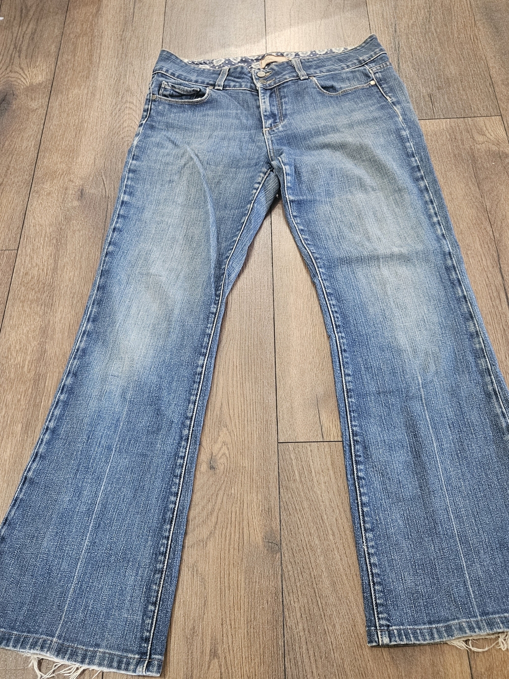 Light/Medium Wash Paige Bootcut Jeans Size 31